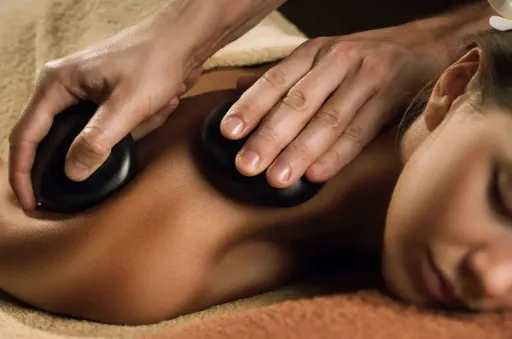 Hot- und Cold-Stone-Massage